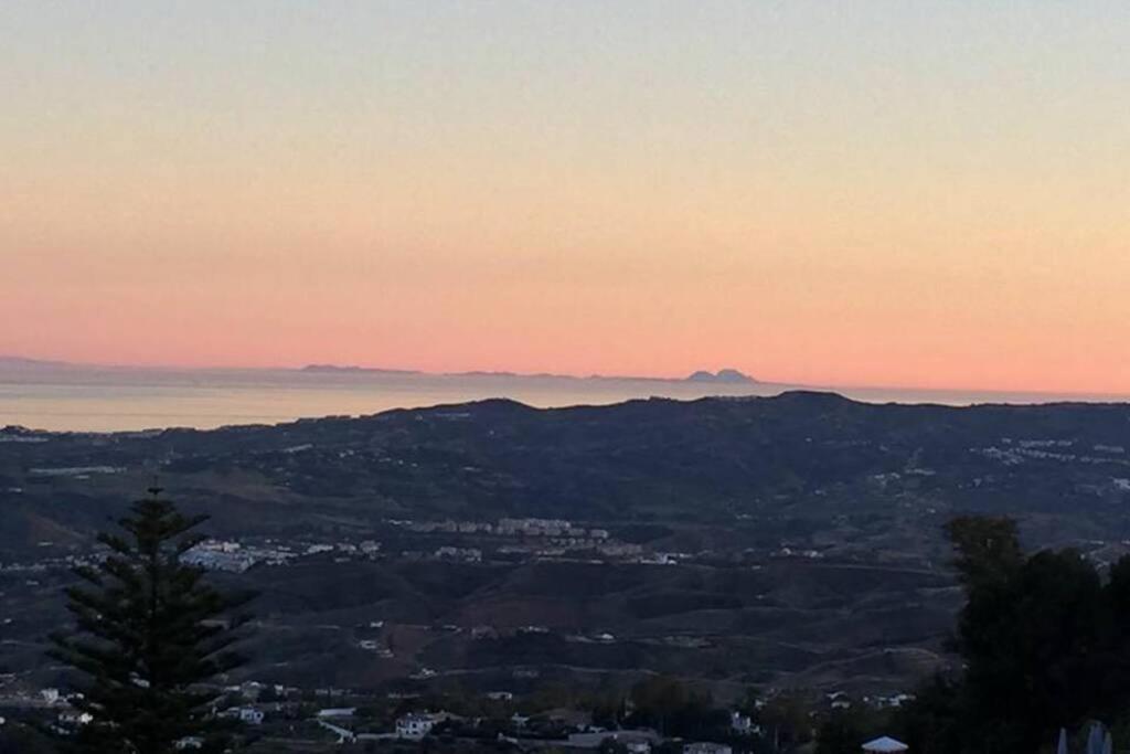 Stunning Apartment In The Heart Of Mijas Pueblo ภายนอก รูปภาพ